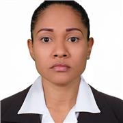 Profesora para apoyo pedagógico en aprendizaje de lector escritura en línea